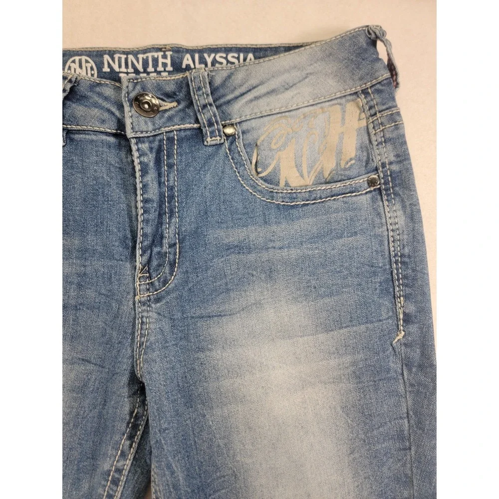 Ninth Hall Alyssia Embroidered Rose Flame Rhinestone Jeans Bootcut NWOT Sz‎ 6